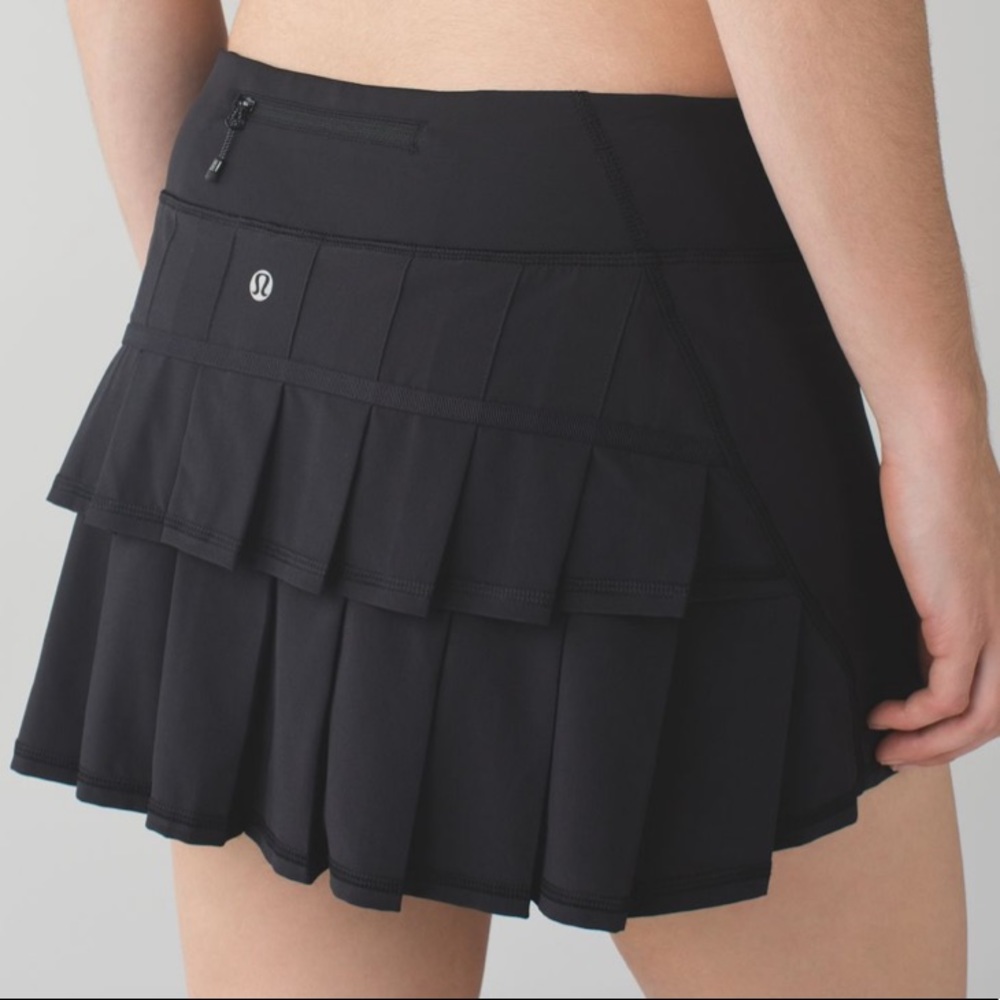 Lulu Lemon Black Pace Setter Skirt Size 6 13’